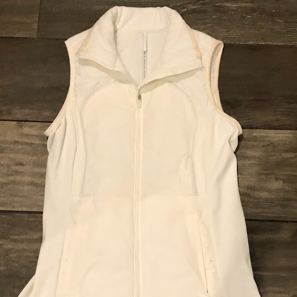 Lululemon lightweight vest